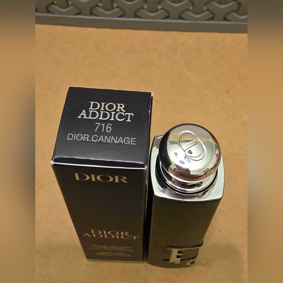 Dior Addict Hydrating Shine Lipstick - 716 Dior Cannage. BNIB - Picture 5 of 6